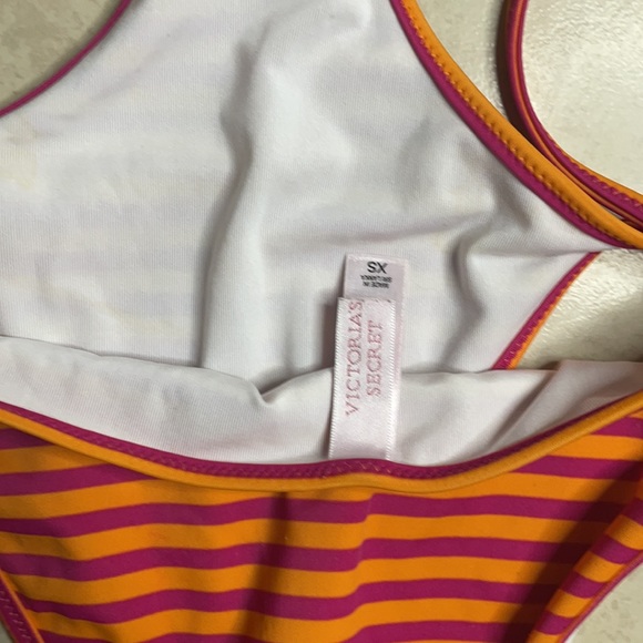 Victoria’s Secret string Mono-kini in XS. GUC - Picture 6 of 6